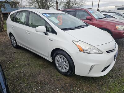 2013 Toyota Prius v Five Wagon