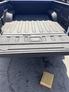 2021 Jeep Gladiator Rubicon   - Photo 8 - Burbank, CA 91502