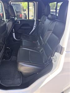 2021 Jeep Gladiator Rubicon   - Photo 7 - Burbank, CA 91502