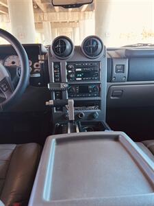 2003 Hummer H2   - Photo 8 - Burbank, CA 91502