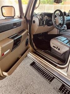 2003 Hummer H2   - Photo 10 - Burbank, CA 91502