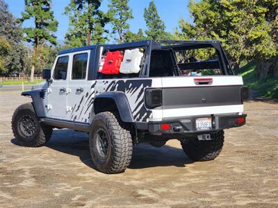 2021 Jeep Gladiator Sport S   - Photo 4 - Burbank, CA 91502