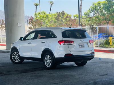 2017 Kia Sorento LX   - Photo 3 - Burbank, CA 91502