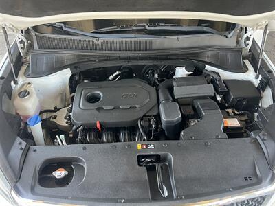 2017 Kia Sorento LX   - Photo 9 - Burbank, CA 91502