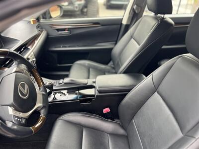 2013 Lexus ES 350   - Photo 7 - Burbank, CA 91502