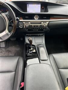 2013 Lexus ES 350   - Photo 9 - Burbank, CA 91502