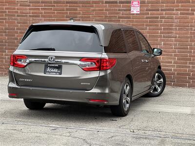 2018 Honda Odyssey Touring   - Photo 4 - Burbank, CA 91502