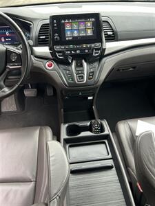 2018 Honda Odyssey Touring   - Photo 9 - Burbank, CA 91502