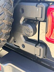 2019 Jeep Wrangler Unlimited Sahara   - Photo 12 - Burbank, CA 91502