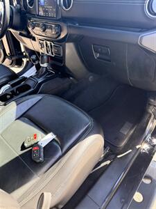 2019 Jeep Wrangler Unlimited Sahara   - Photo 16 - Burbank, CA 91502