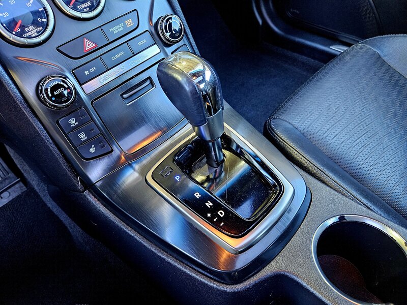 2013 Hyundai Genesis Coupe 3.8 R-Spec Coupe - Photo 37 - Hillsboro, OR 97124