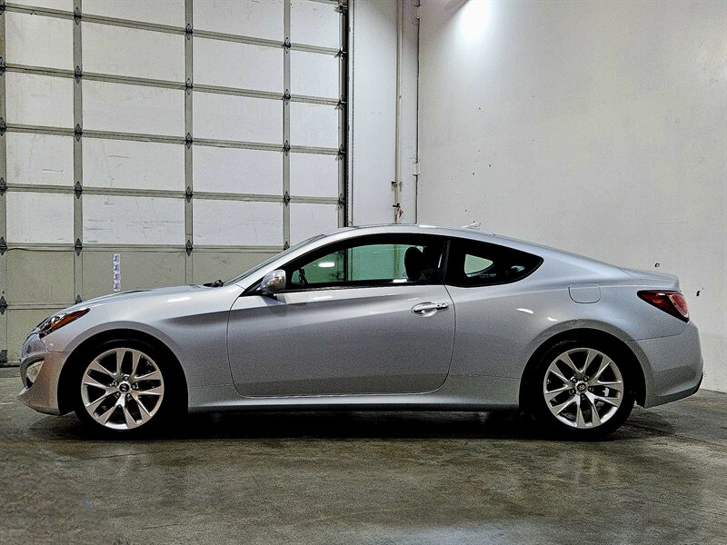 2013 Hyundai Genesis Coupe 3.8 R-Spec Coupe - Photo 8 - Hillsboro, OR 97124