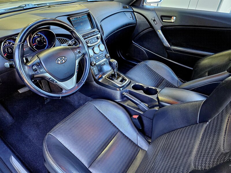 2013 Hyundai Genesis Coupe 3.8 R-Spec Coupe - Photo 24 - Hillsboro, OR 97124