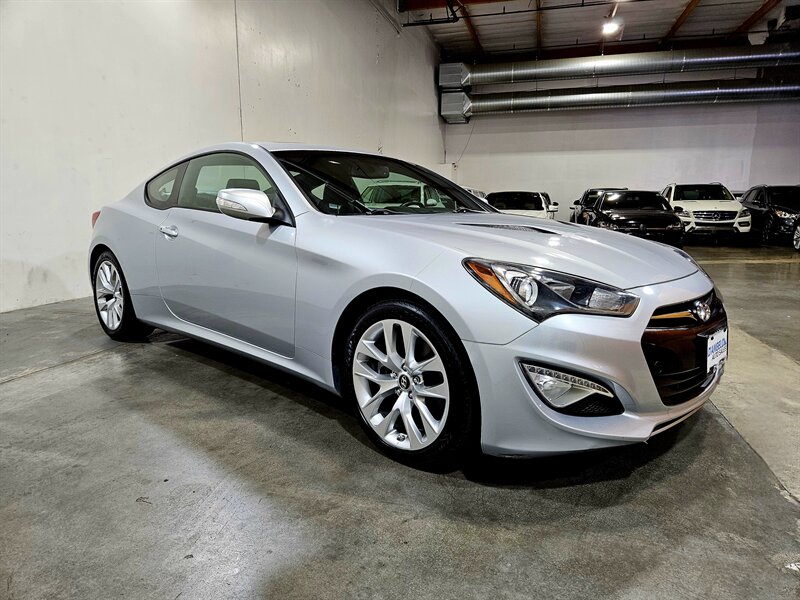 2013 Hyundai Genesis Coupe 3.8 R-Spec Coupe - Photo 3 - Hillsboro, OR 97124