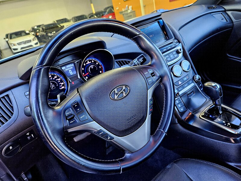 2013 Hyundai Genesis Coupe 3.8 R-Spec Coupe - Photo 25 - Hillsboro, OR 97124