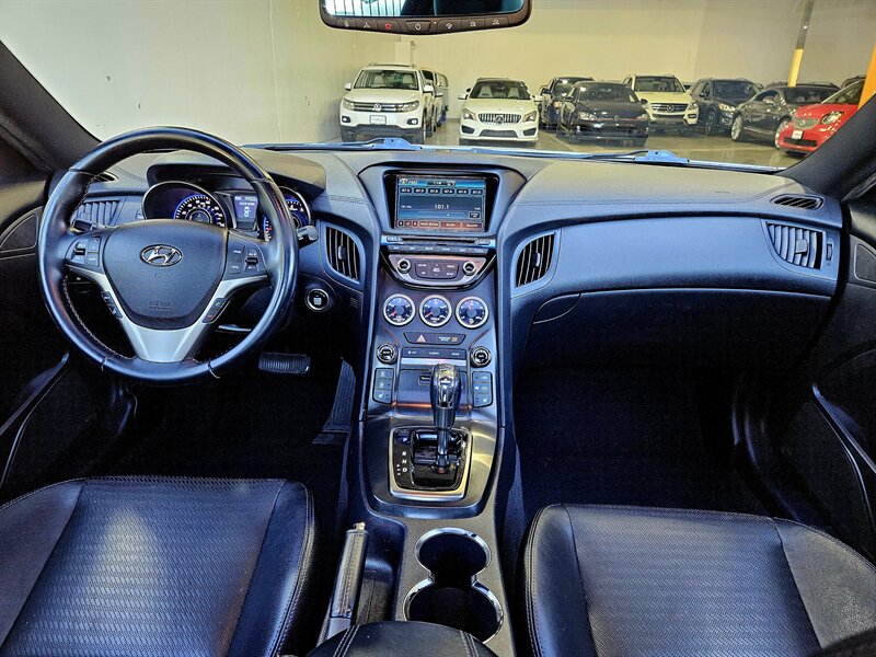 2013 Hyundai Genesis Coupe 3.8 R-Spec Coupe - Photo 21 - Hillsboro, OR 97124