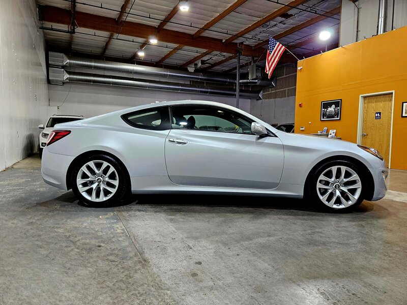 2013 Hyundai Genesis Coupe 3.8 R-Spec Coupe - Photo 4 - Hillsboro, OR 97124