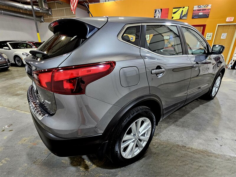 2018 Nissan Rogue Sport S   - Photo 8 - Hillsboro, OR 97124