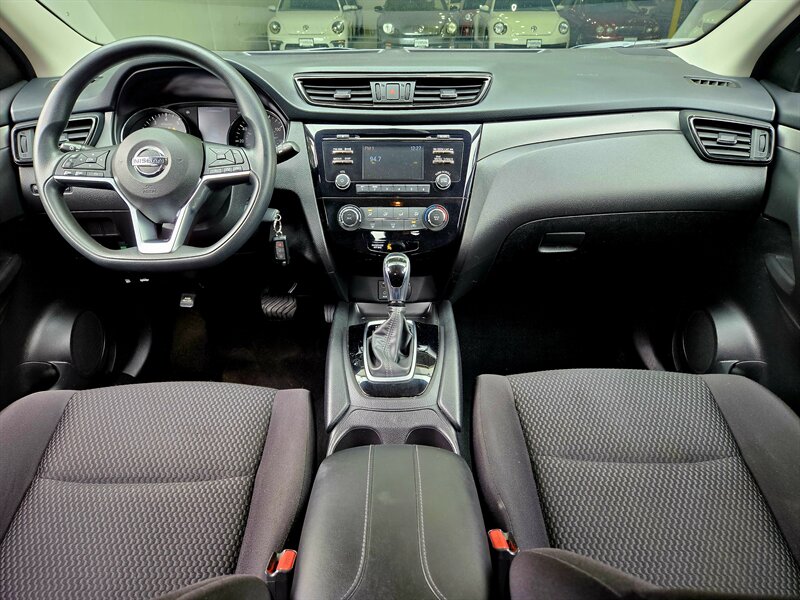 2018 Nissan Rogue Sport S   - Photo 14 - Hillsboro, OR 97124
