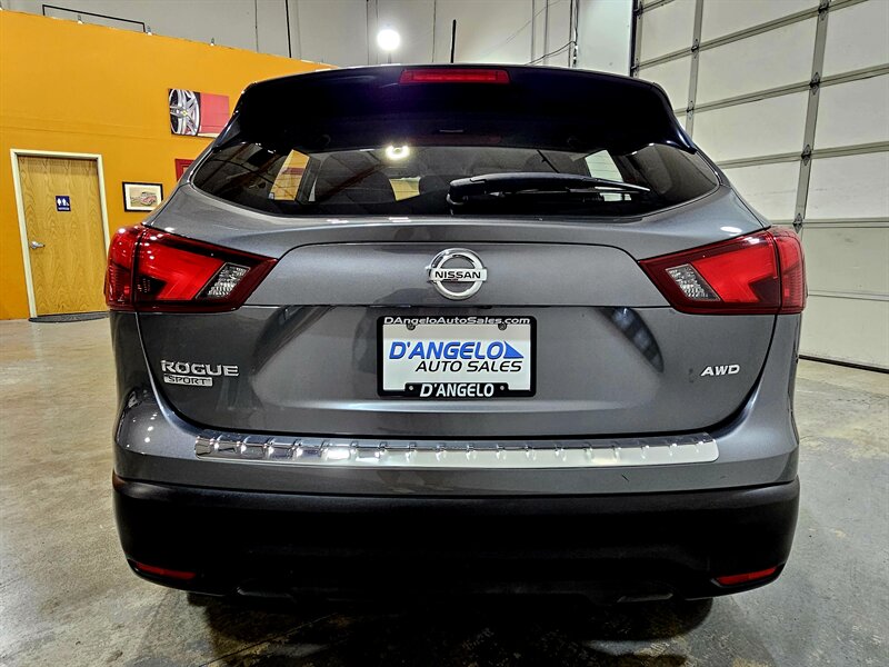 2018 Nissan Rogue Sport S   - Photo 7 - Hillsboro, OR 97124