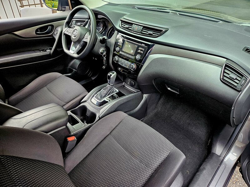 2018 Nissan Rogue Sport S   - Photo 12 - Hillsboro, OR 97124