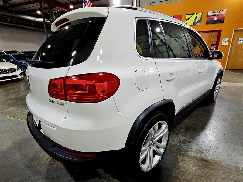 2012 Volkswagen Tiguan SEL   - Photo 5 - Hillsboro, OR 97124