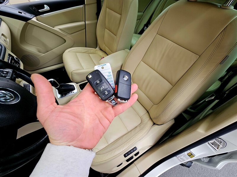 2012 Volkswagen Tiguan SEL   - Photo 31 - Hillsboro, OR 97124
