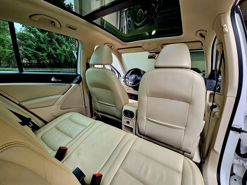 2012 Volkswagen Tiguan SEL   - Photo 30 - Hillsboro, OR 97124