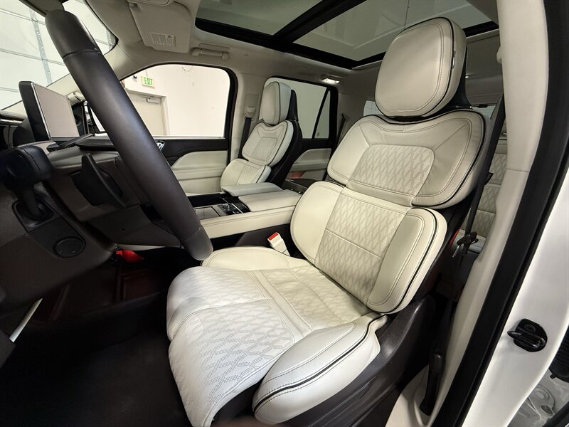 2022 Lincoln Navigator Black Label - Photo 31 - Hillsboro, OR 97124