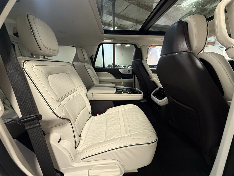 2022 Lincoln Navigator Black Label - Photo 32 - Hillsboro, OR 97124