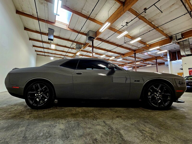 2023 Dodge Challenger R/T - Photo 9 - Hillsboro, OR 97124