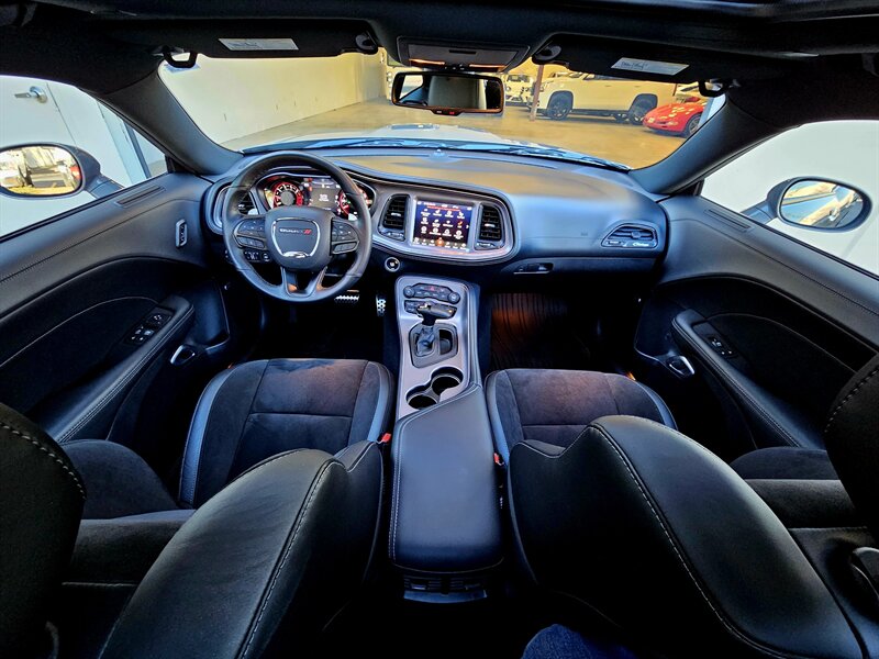 2023 Dodge Challenger R/T - Photo 33 - Hillsboro, OR 97124