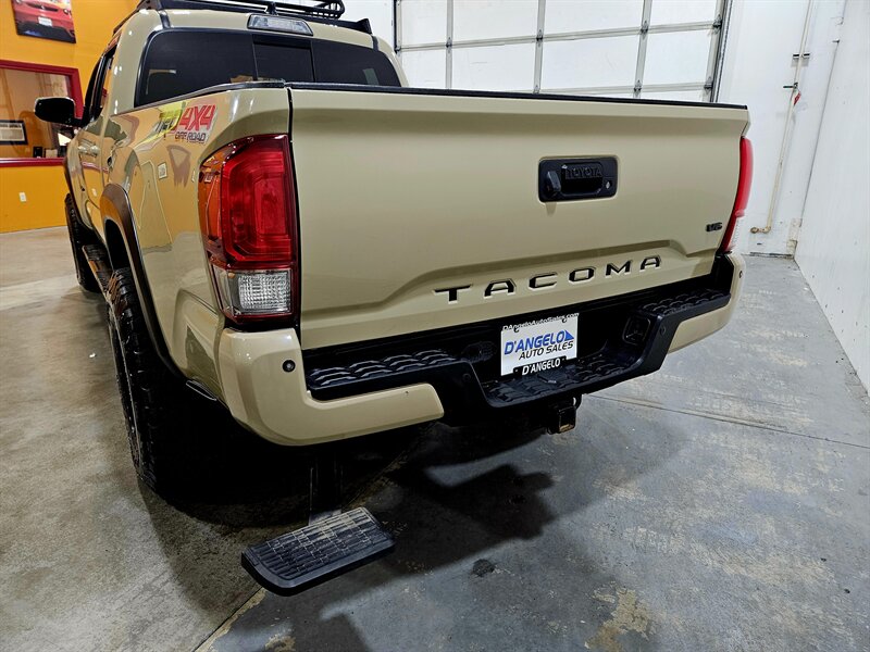 2017 Toyota Tacoma TRD Off-Road - Photo 16 - Hillsboro, OR 97124