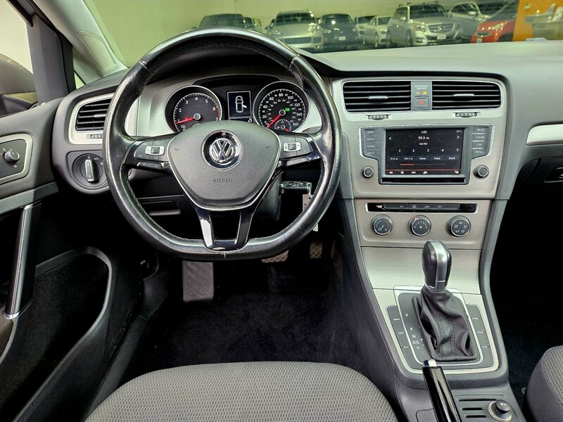 2016 Volkswagen Golf TSI S - Photo 16 - Hillsboro, OR 97124