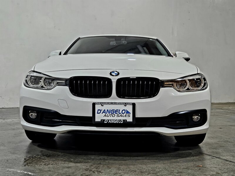 2018 BMW 320i   - Photo 13 - Hillsboro, OR 97124