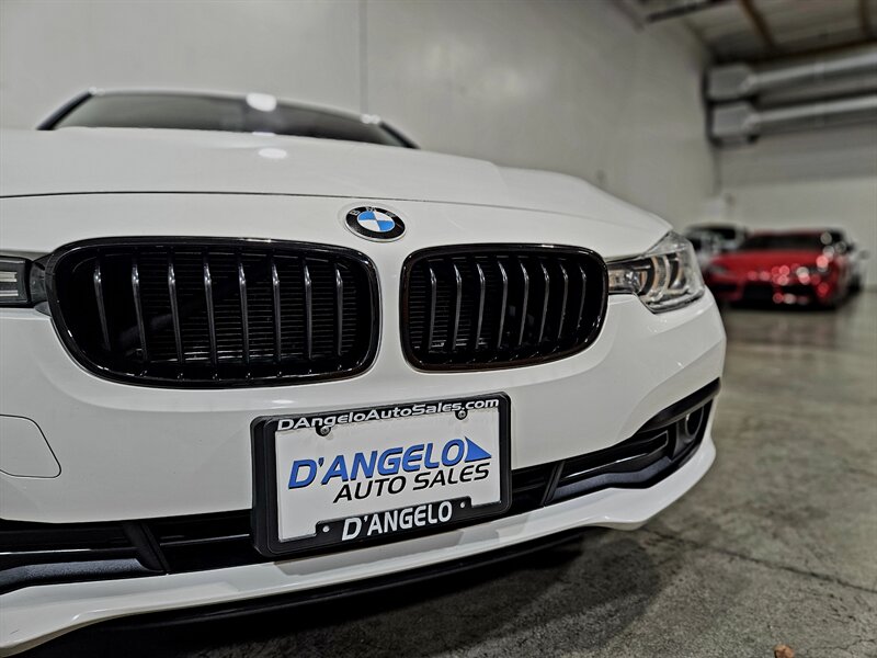 2018 BMW 320i   - Photo 14 - Hillsboro, OR 97124
