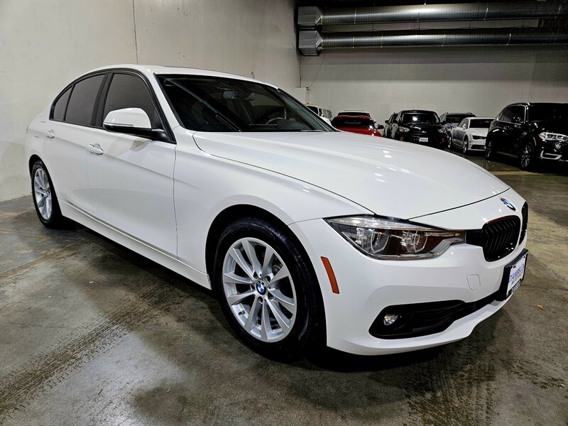 2018 BMW 320i   - Photo 3 - Hillsboro, OR 97124