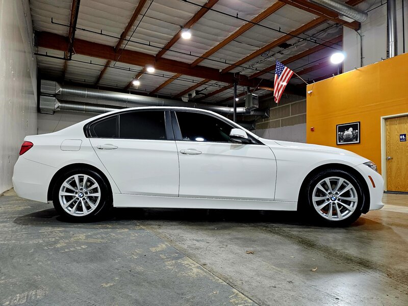 2018 BMW 320i   - Photo 5 - Hillsboro, OR 97124