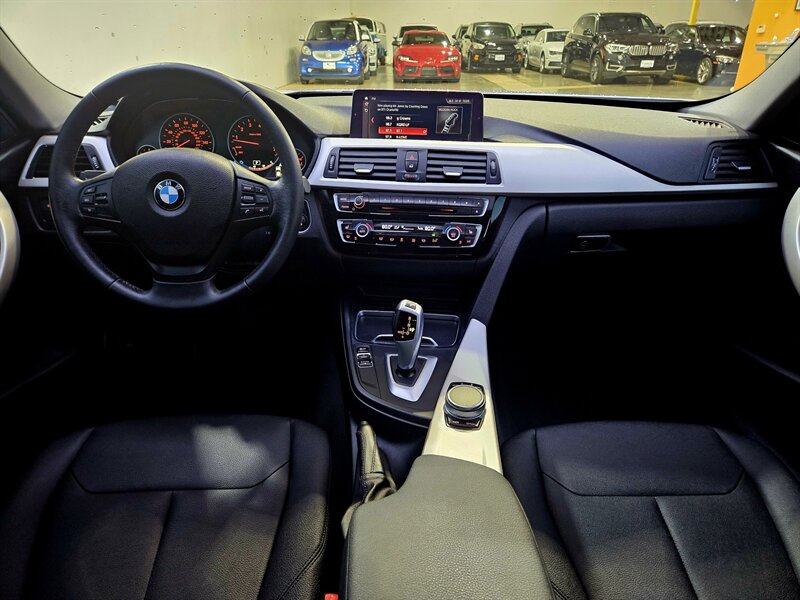 2018 BMW 320i   - Photo 23 - Hillsboro, OR 97124