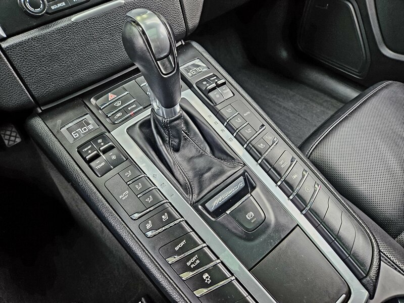 2018 Porsche Macan - Photo 33 - Hillsboro, OR 97124