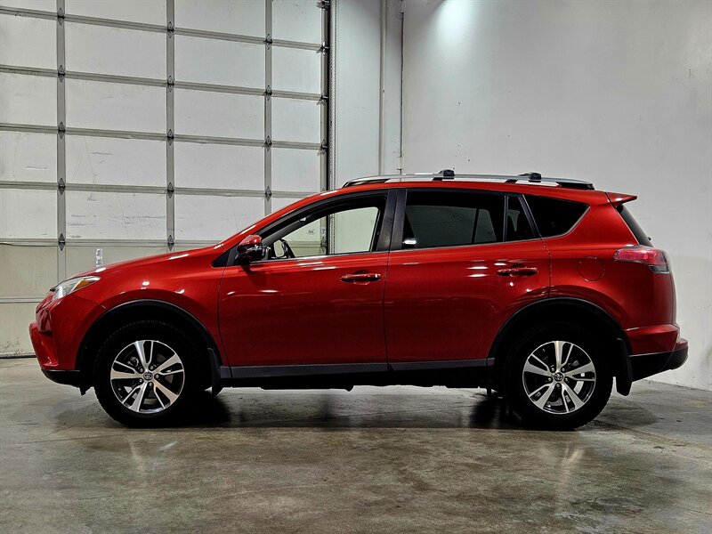 2017 Toyota RAV4 XLE - Photo 7 - Hillsboro, OR 97124