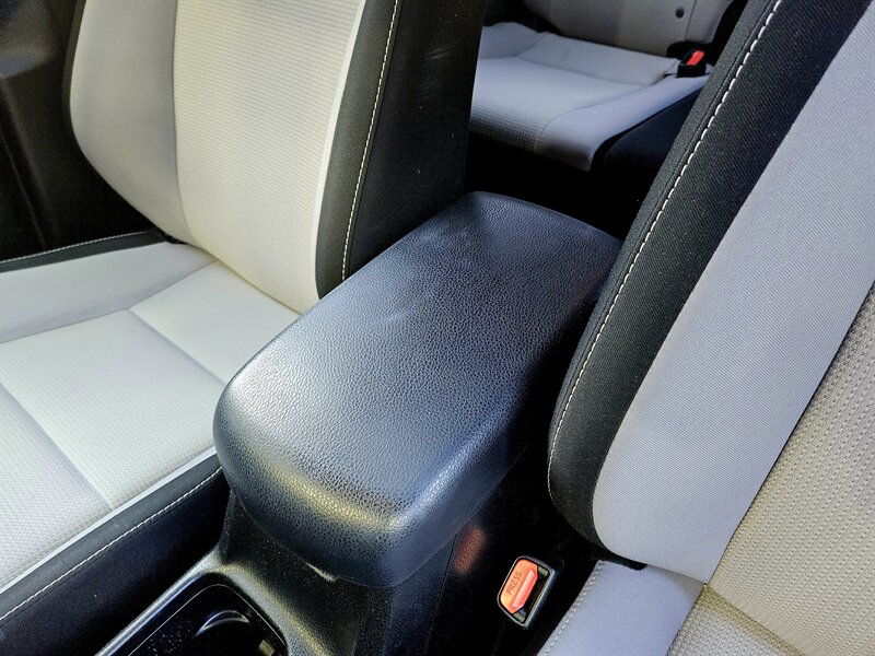 2017 Toyota RAV4 XLE - Photo 27 - Hillsboro, OR 97124