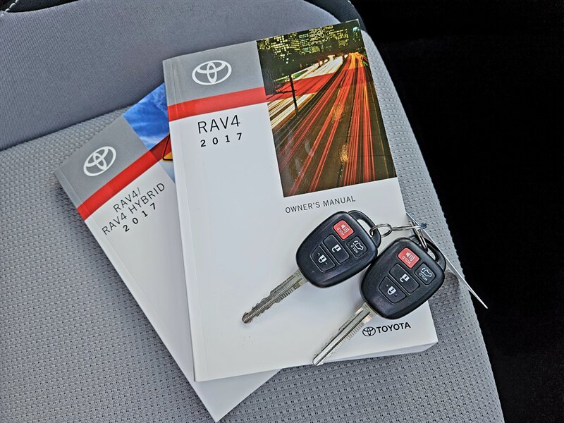 2017 Toyota RAV4 XLE - Photo 34 - Hillsboro, OR 97124
