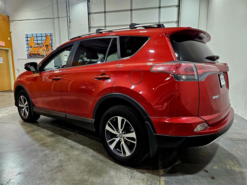 2017 Toyota RAV4 XLE - Photo 6 - Hillsboro, OR 97124