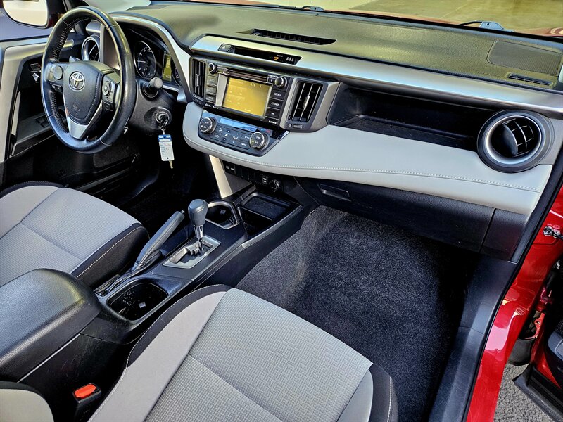 2017 Toyota RAV4 XLE - Photo 1 - Hillsboro, OR 97124