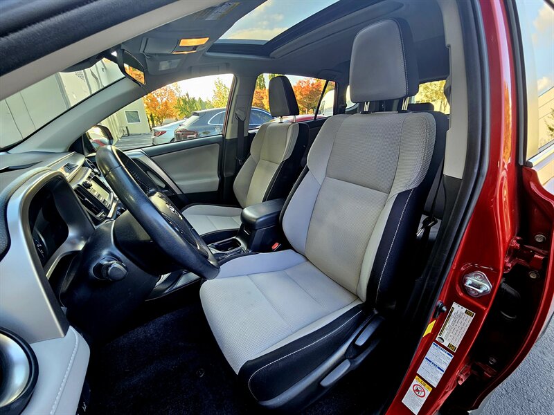 2017 Toyota RAV4 XLE - Photo 29 - Hillsboro, OR 97124