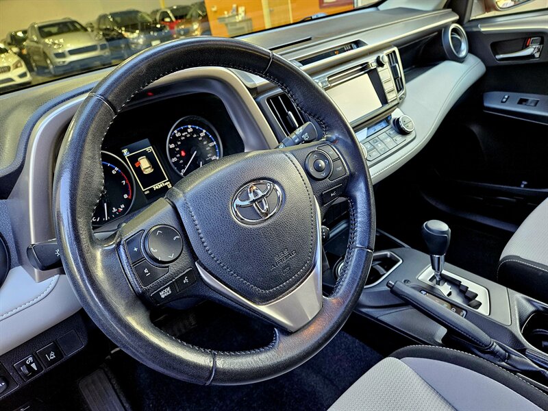 2017 Toyota RAV4 XLE - Photo 18 - Hillsboro, OR 97124