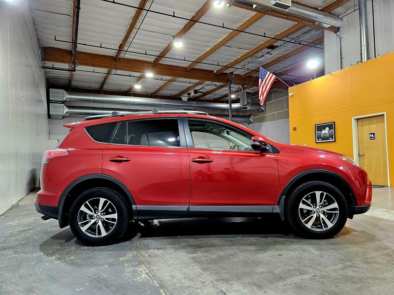2017 Toyota RAV4 XLE - Photo 3 - Hillsboro, OR 97124