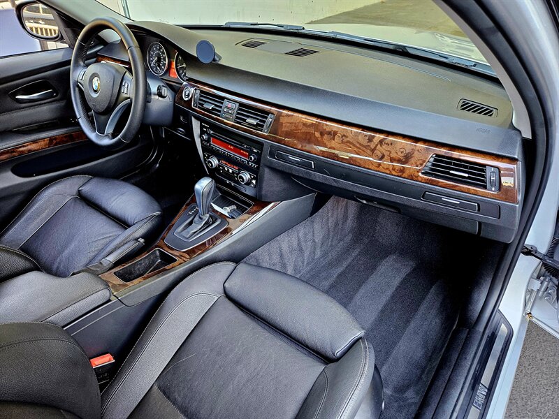 2011 BMW 328i xDrive - Photo 2 - Hillsboro, OR 97124
