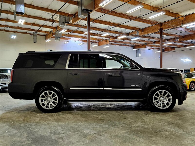 2016 GMC Yukon XL Denali   - Photo 10 - Hillsboro, OR 97124